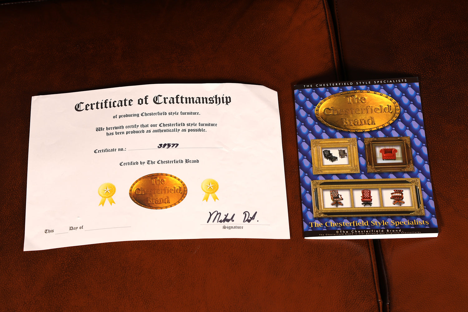 G119 Finish Wunderschönes Original Chesterfield Sofa 3- Sitzer echt Leder Oxblood Couch Englisch