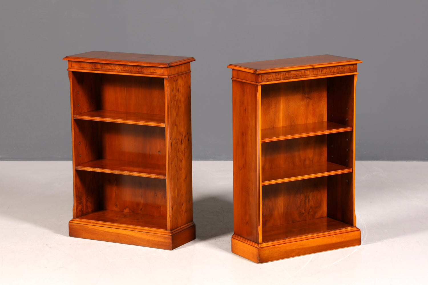 G368 Finish Wunderschönes Englisches Bücherregal Antik Regal Bookshelf Buchablage 60s (Kopie)