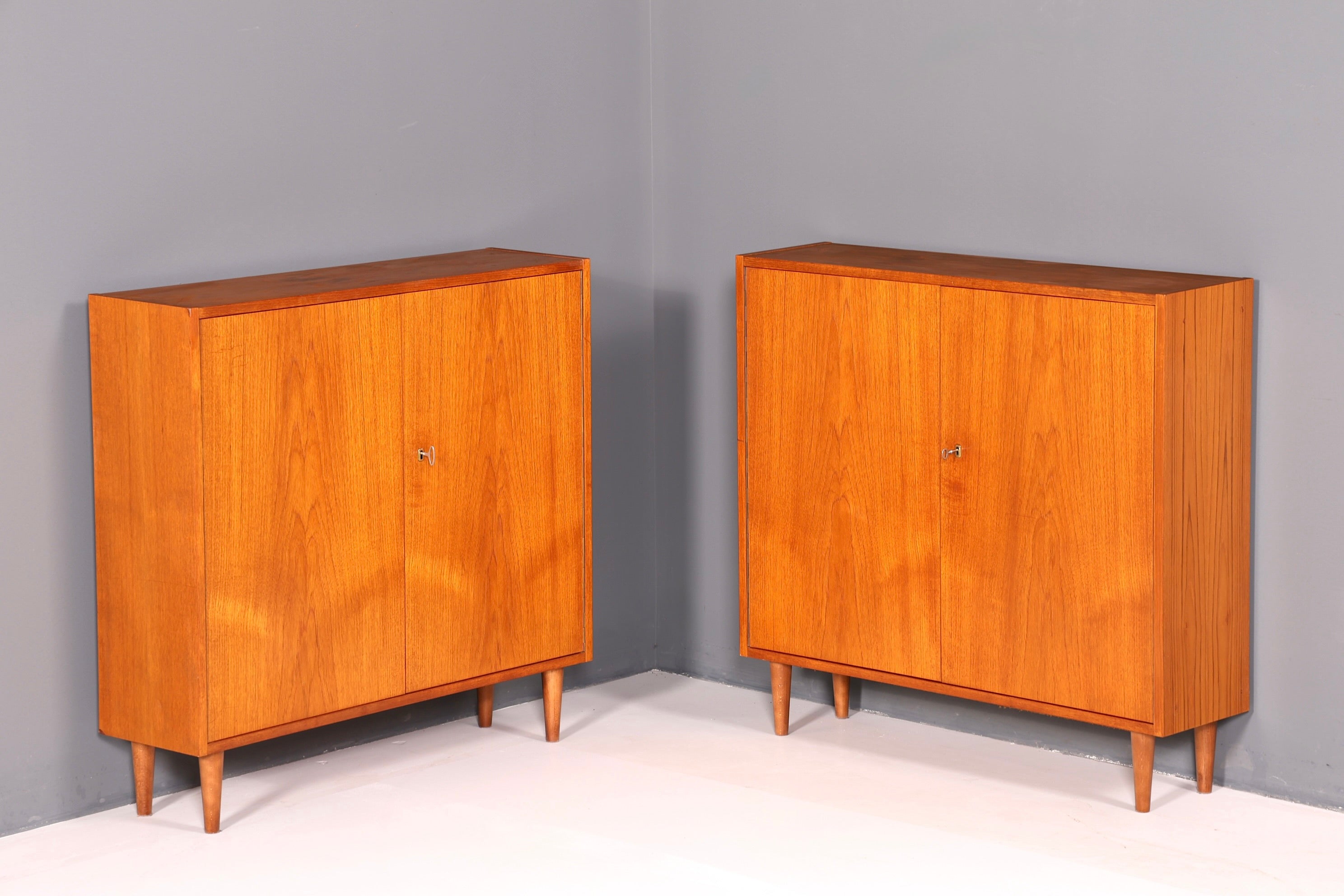Wunderschöner Hellerau Schrank Mid Century Highboard Vintage Vertiko Kleiderschrank 60s