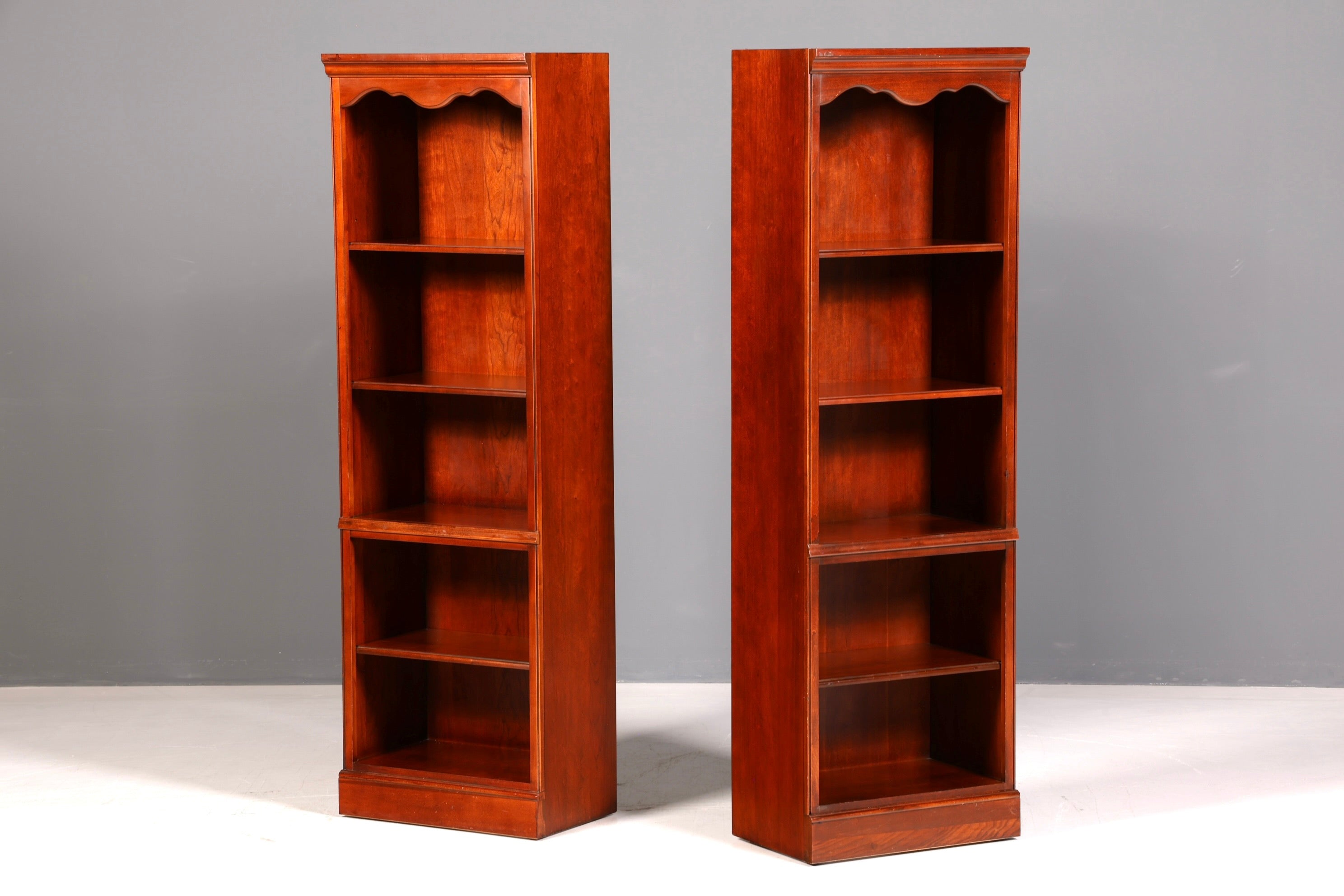 Original Drexel Heritage Bücherregal Regal USA Bookshelf Buchablage Massiv Holz Vintage Standregal Antik