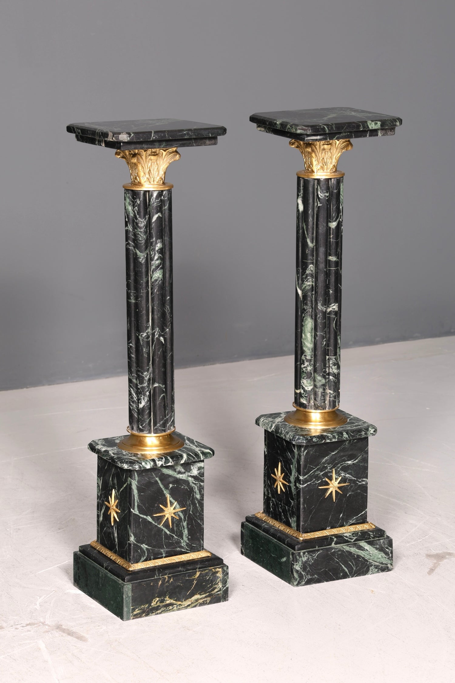 Edle Barock Stil Säule Louis XV Marmor Blumensäule Naturstein Sockel Ablage