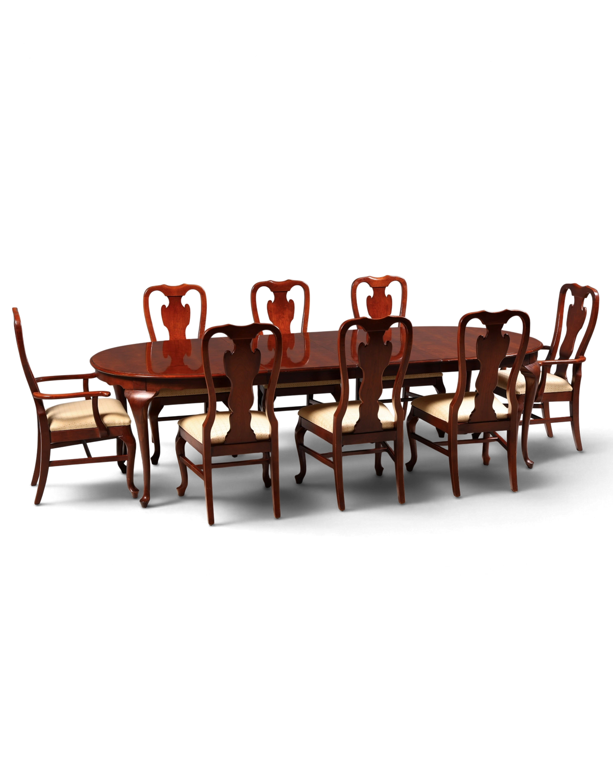 Hauptstadt Möblerei Esszimmergarnitur mit ovalem Holztisch und sechs Stühlen im Chippendale-Stil mit beigem Bezug
