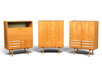 Hauptstadt Möblerei Hellerau Schrank Modell 427 Set aus hellem Echtholz im Mid-Century Design mit konischen Beinen
