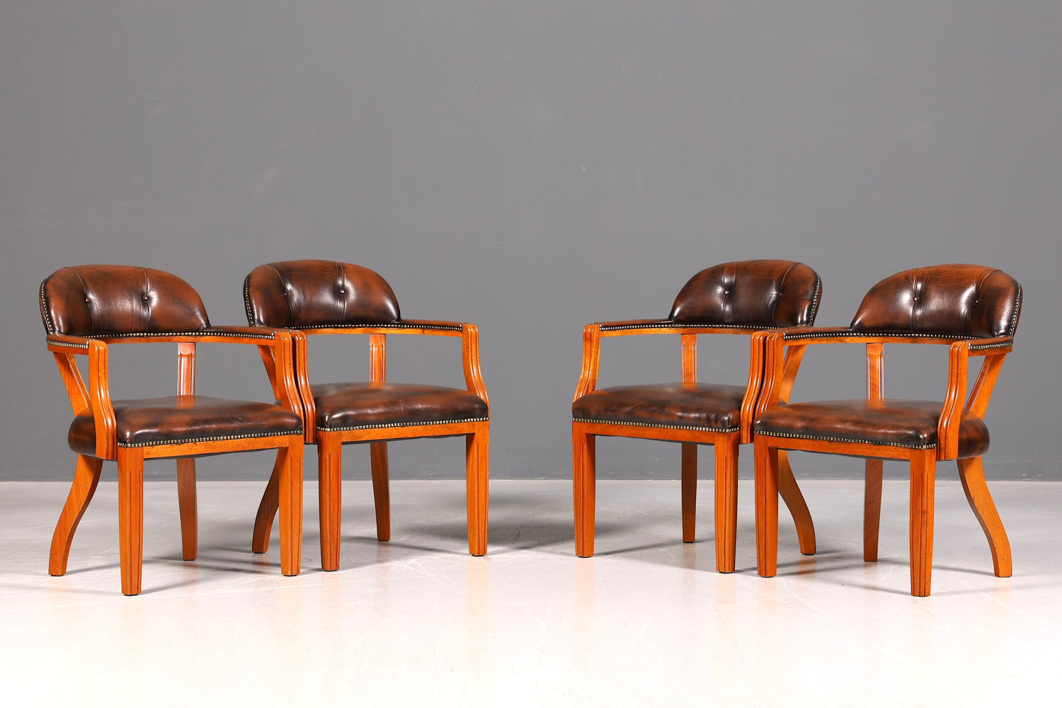 Wunderschöner Chesterfield Armlehnstuhl Braun Echt Leder Englisch Bürostuhl Schreibtischstuhl Sekretär Stuhl Court Chair 2 von 4