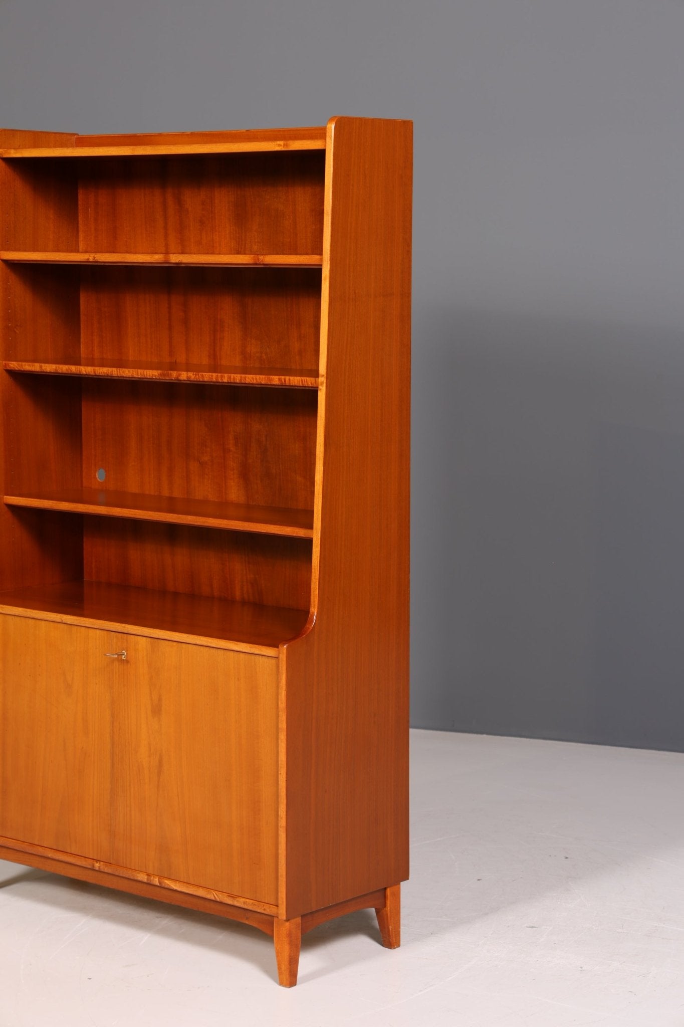 Schlichtes Mid Century Regal Bücherregal Retro Schrank Danish Design Kommode 2 von 2