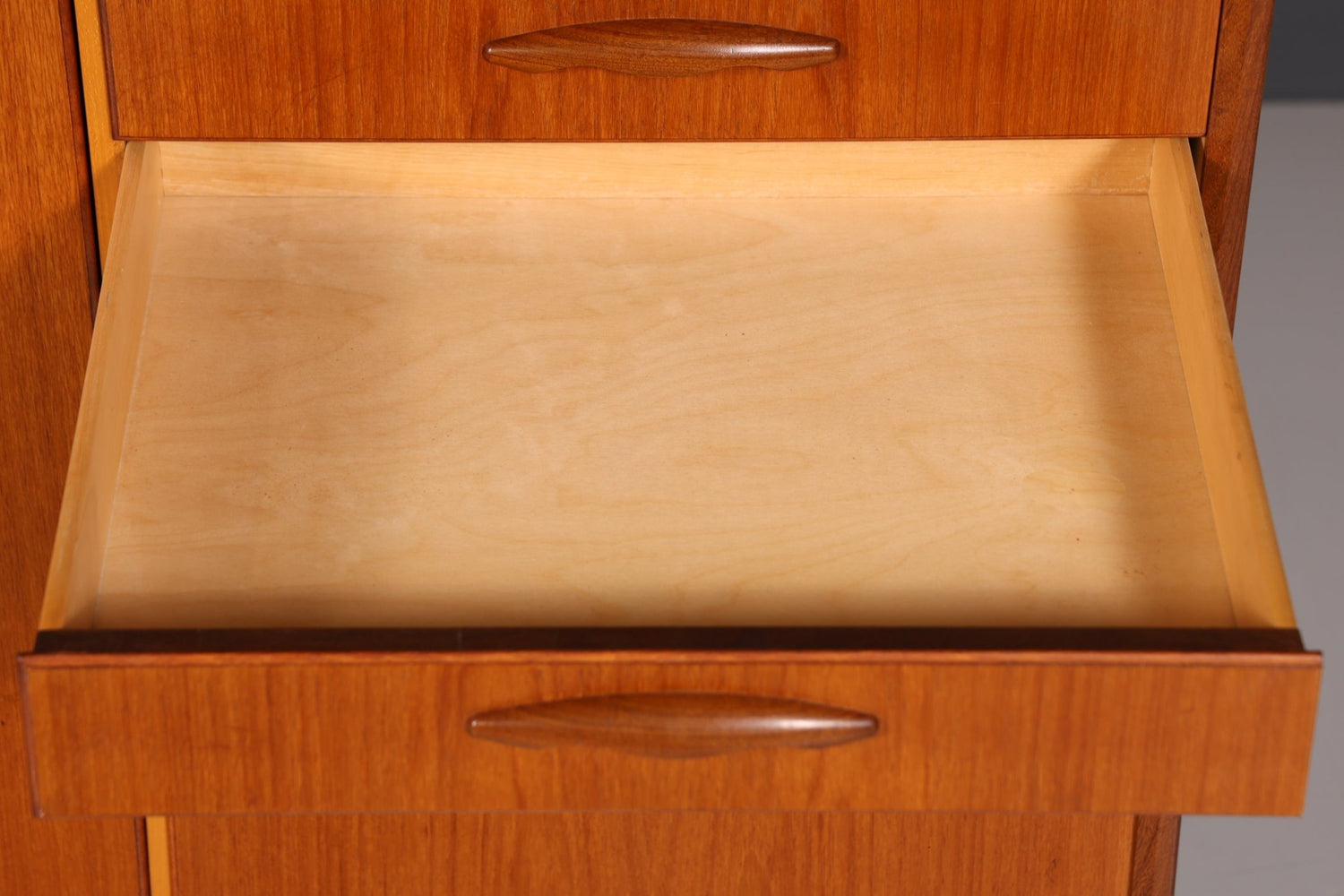 Stilvolles Mid Century Highboard Sideboard Vintage Schrank 60er Jahre Büro Kommode Aktenschrank